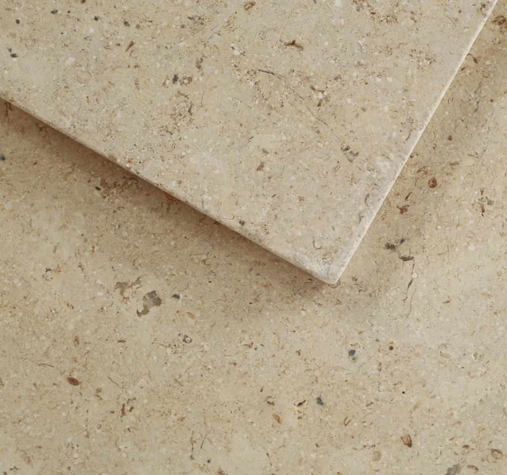 imperial gold tumbled hond scaled